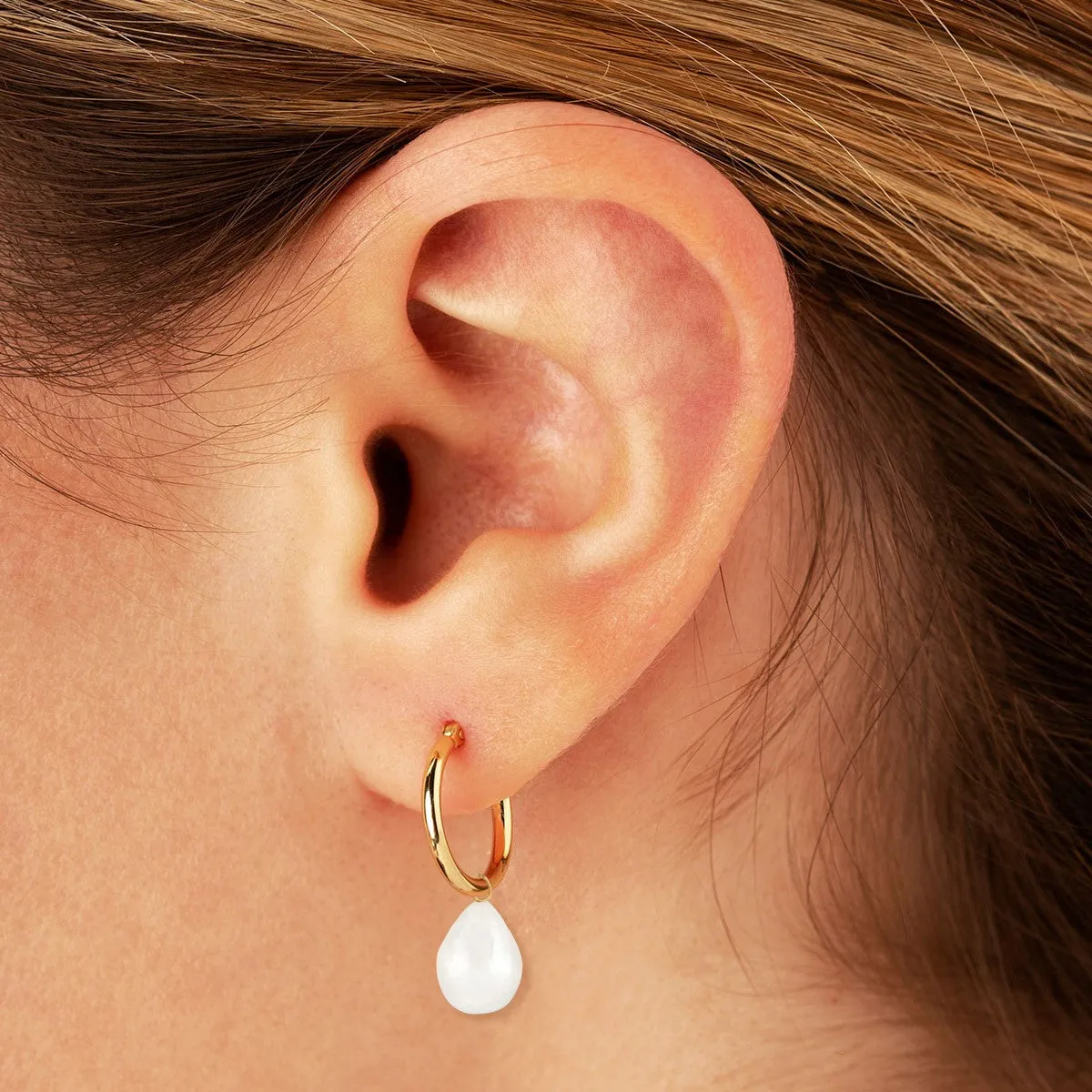 14K Yellow Gold Hoop Earrings with Baroque Pearl