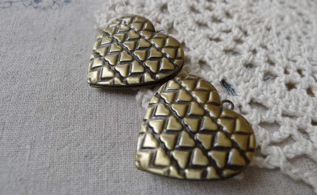 4 pcs of Antique Bronze Brass Multiple Heart Photo Locket A7009