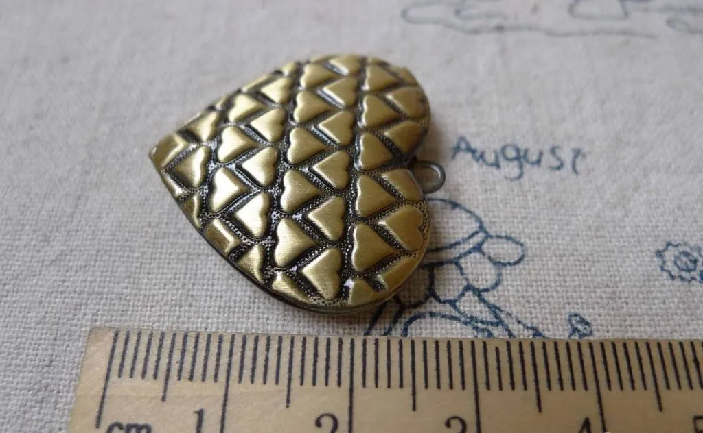 4 pcs of Antique Bronze Brass Multiple Heart Photo Locket A7009