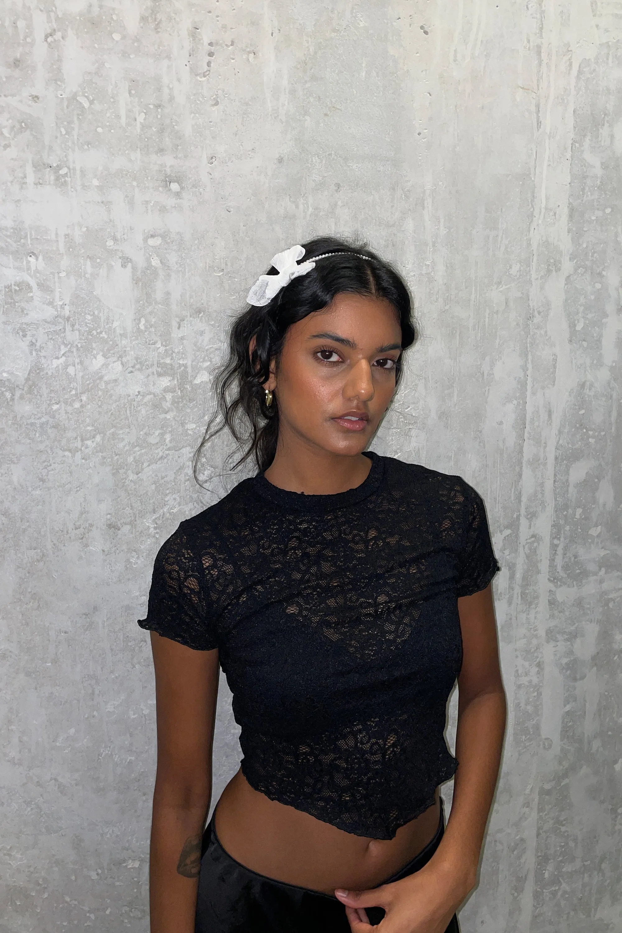 BEADED HEADBAND WITH BOW