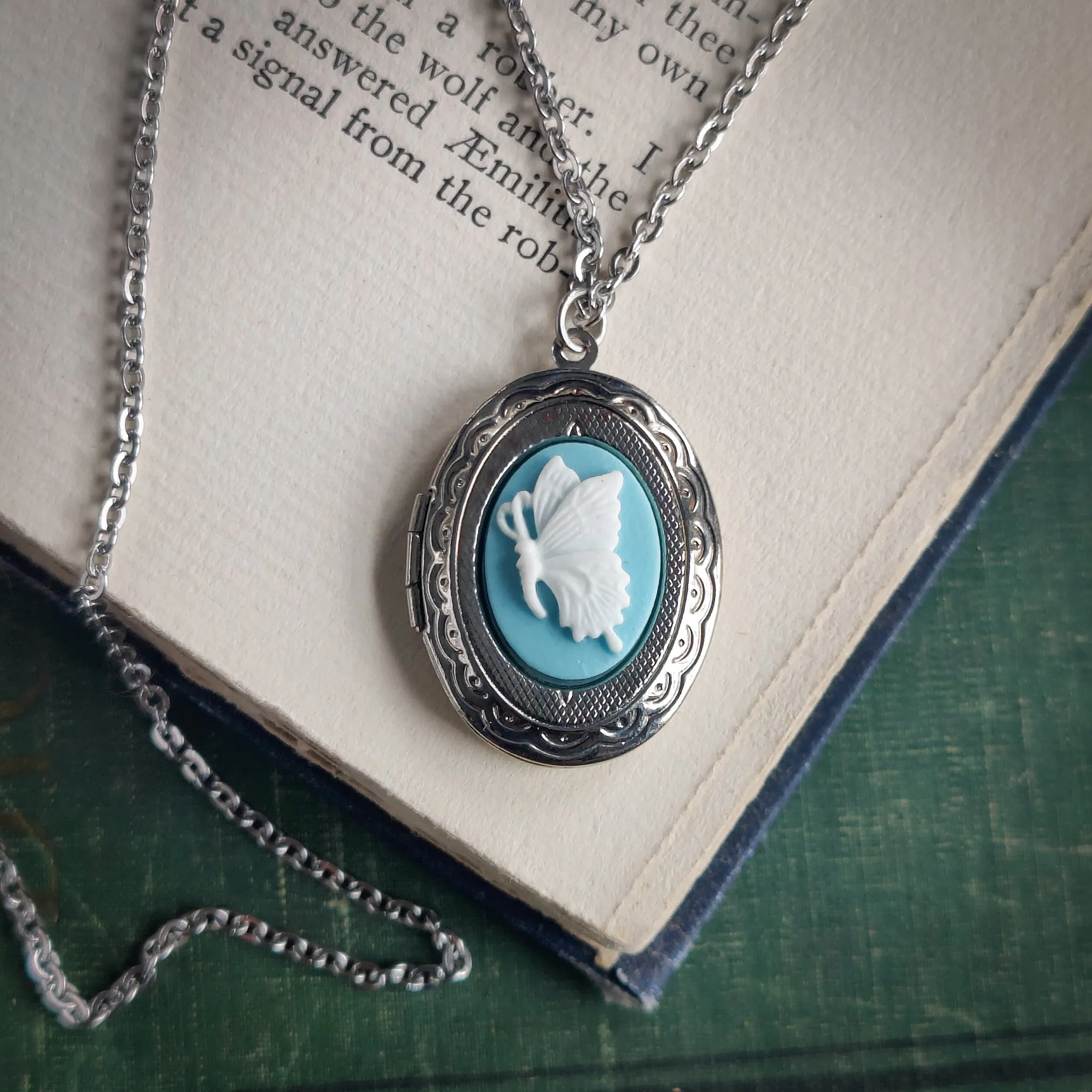 Butterfly Cameo Oval Vintage Style Locket