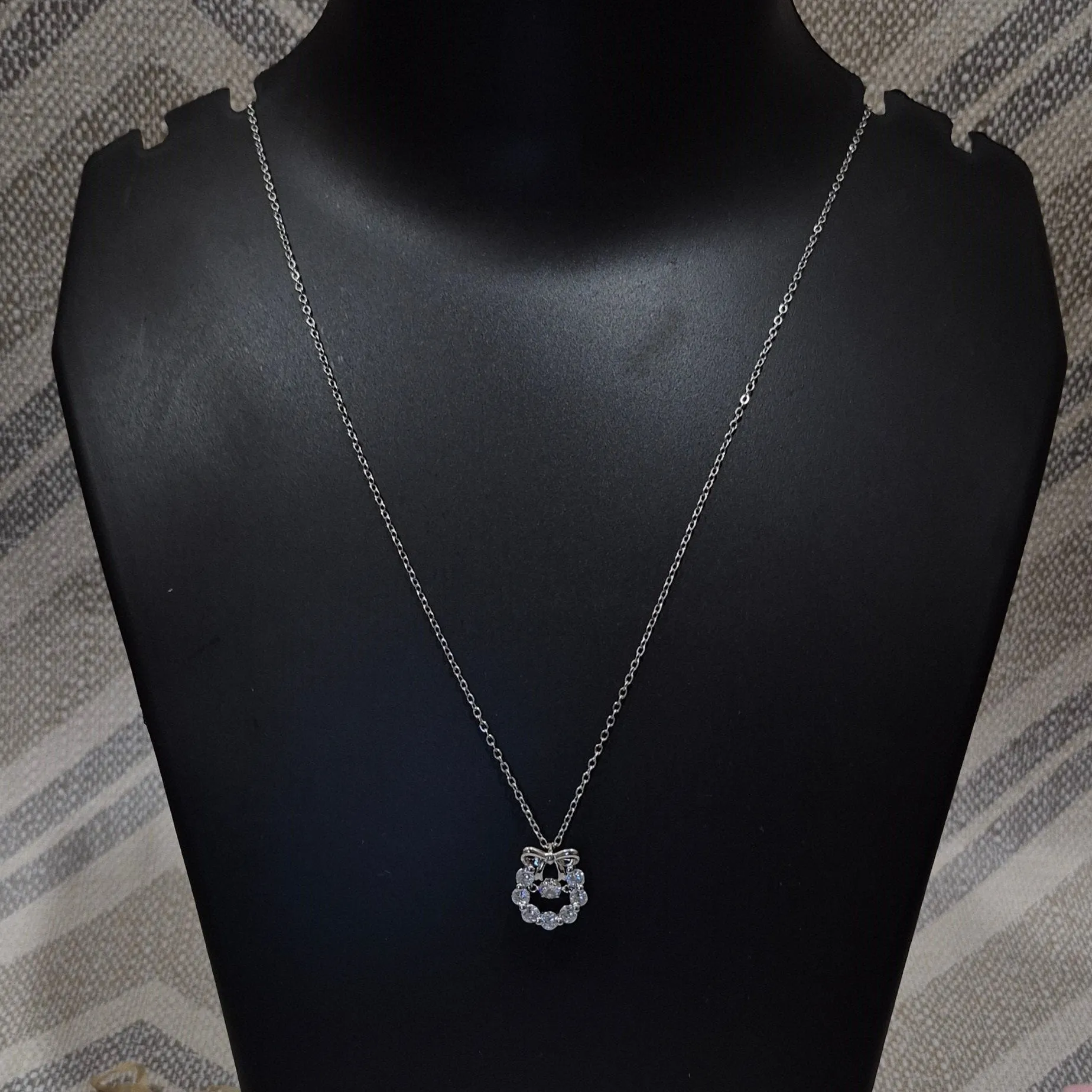 Diamond buzz silver chain pendant_2 daily office college wears