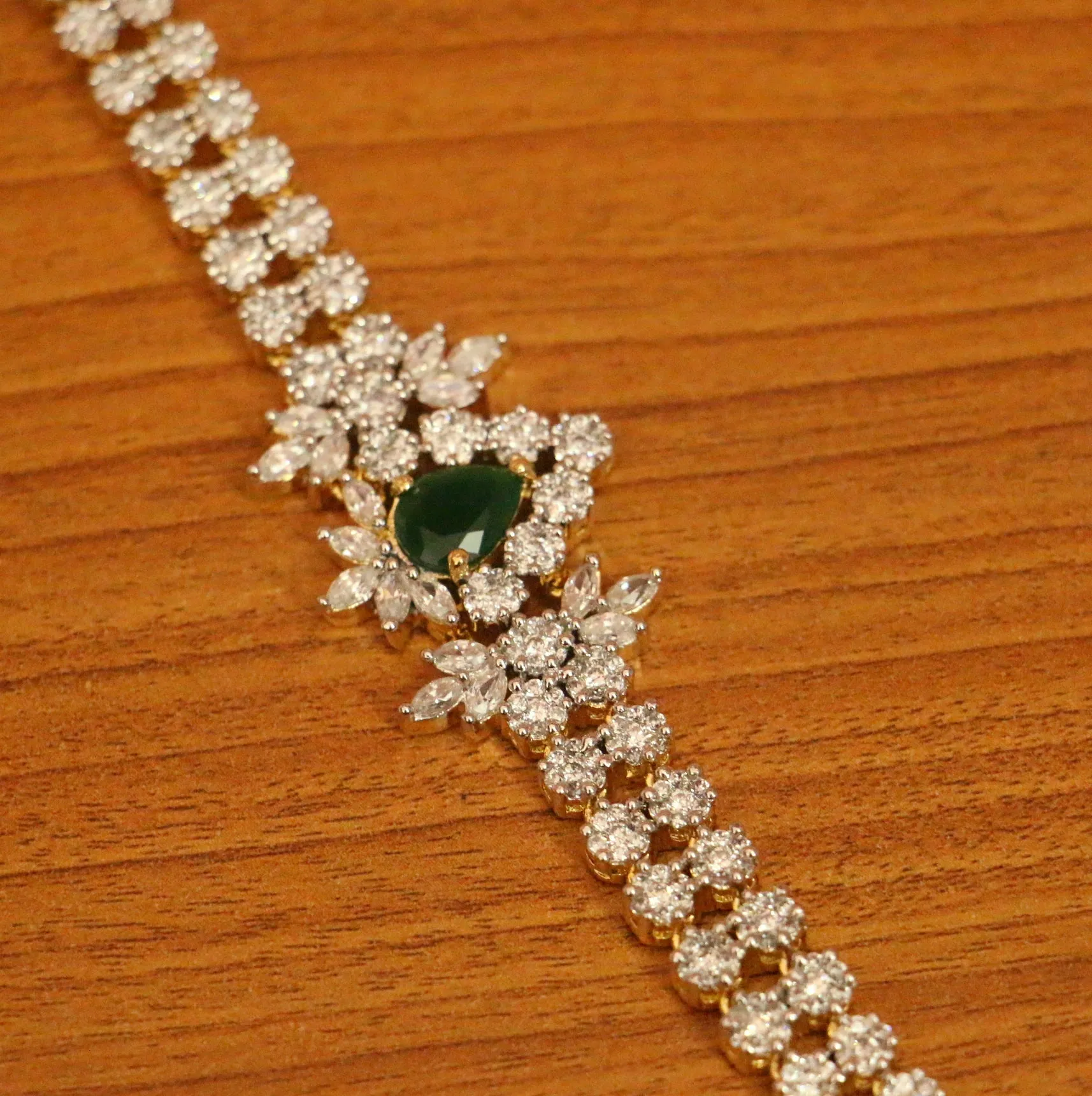 EMERALD LOOK CZ STUDDED CHAIN BRACELET