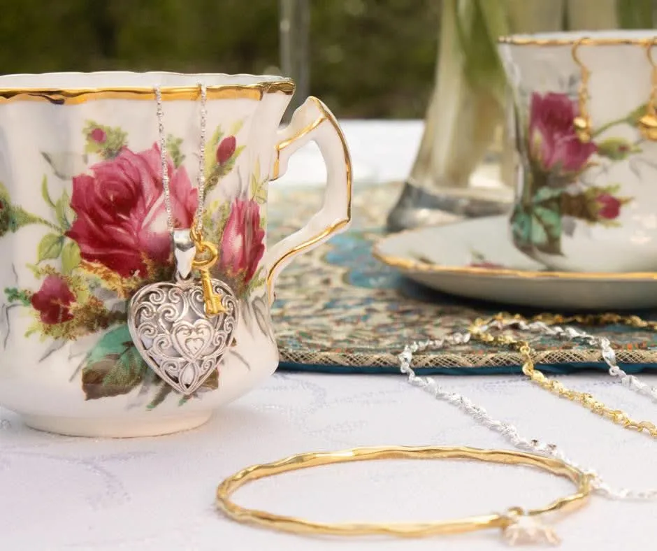 Key Locket White Gold   Photos