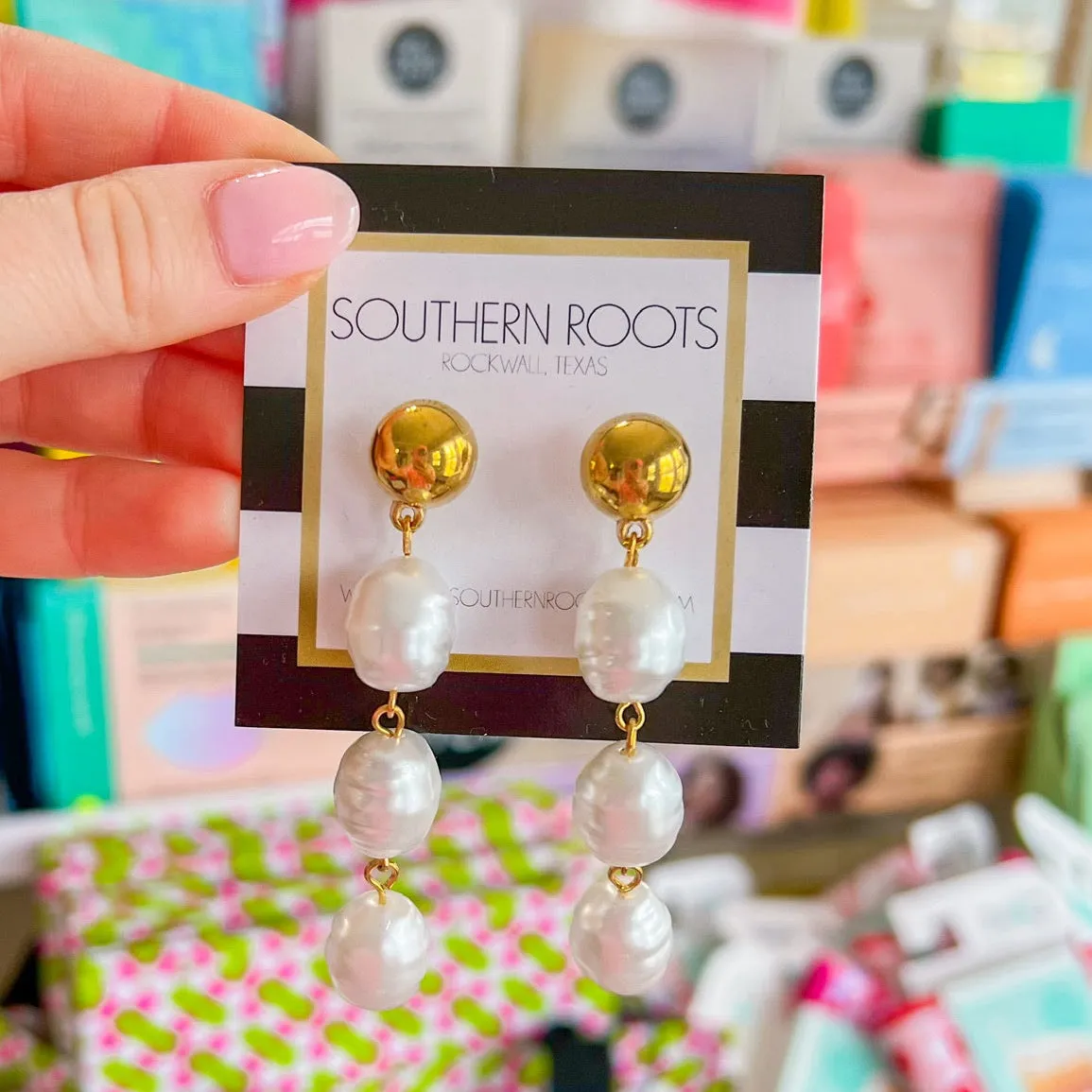 Lead The Way Earrings - Pearl/Gold