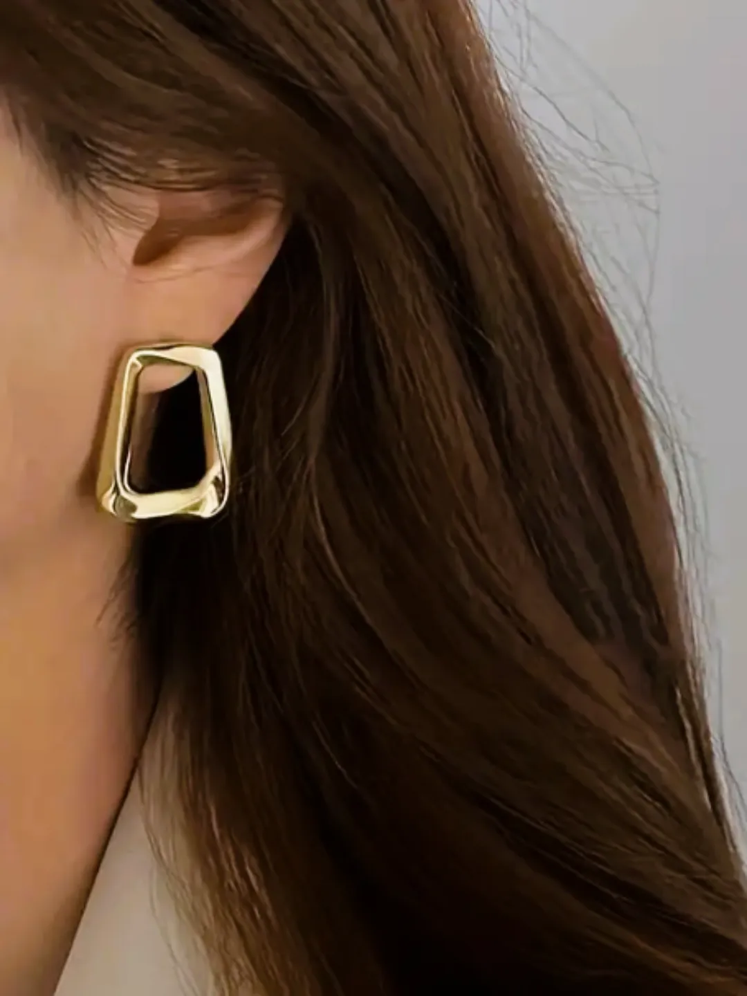 Stud Earrings (Gold)