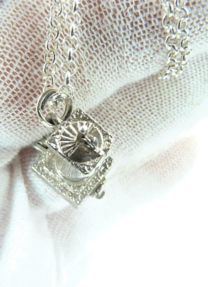 Sunseekers Necklace 1960s Sundial Pendant With Sterling 18 Inch Chain