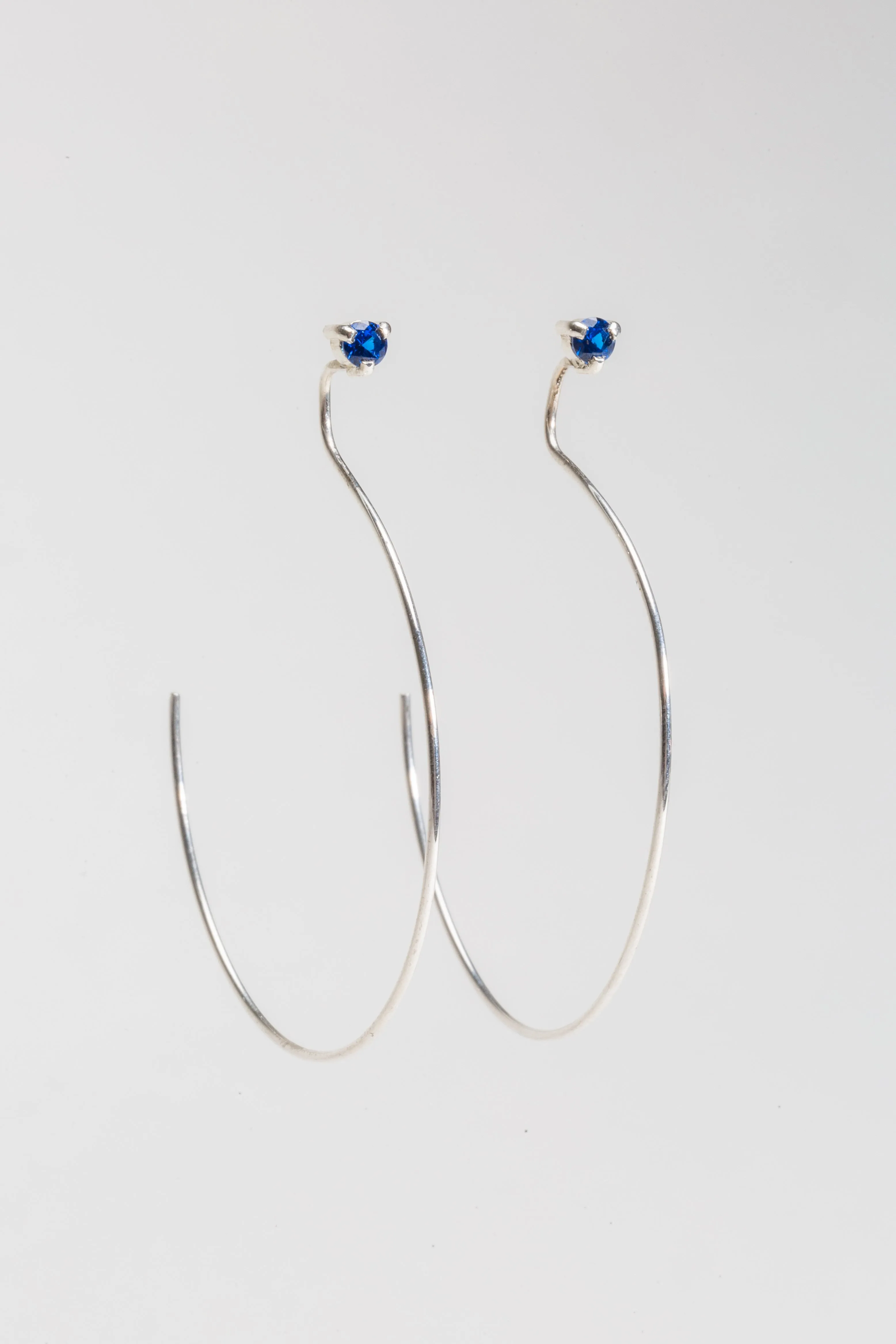 Threader Hoop Earrings - Medium
