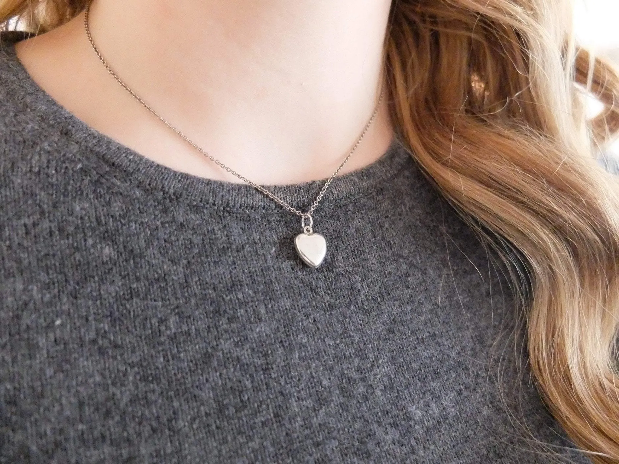 Vintage 1970s Tiny Silver Heart Pendant