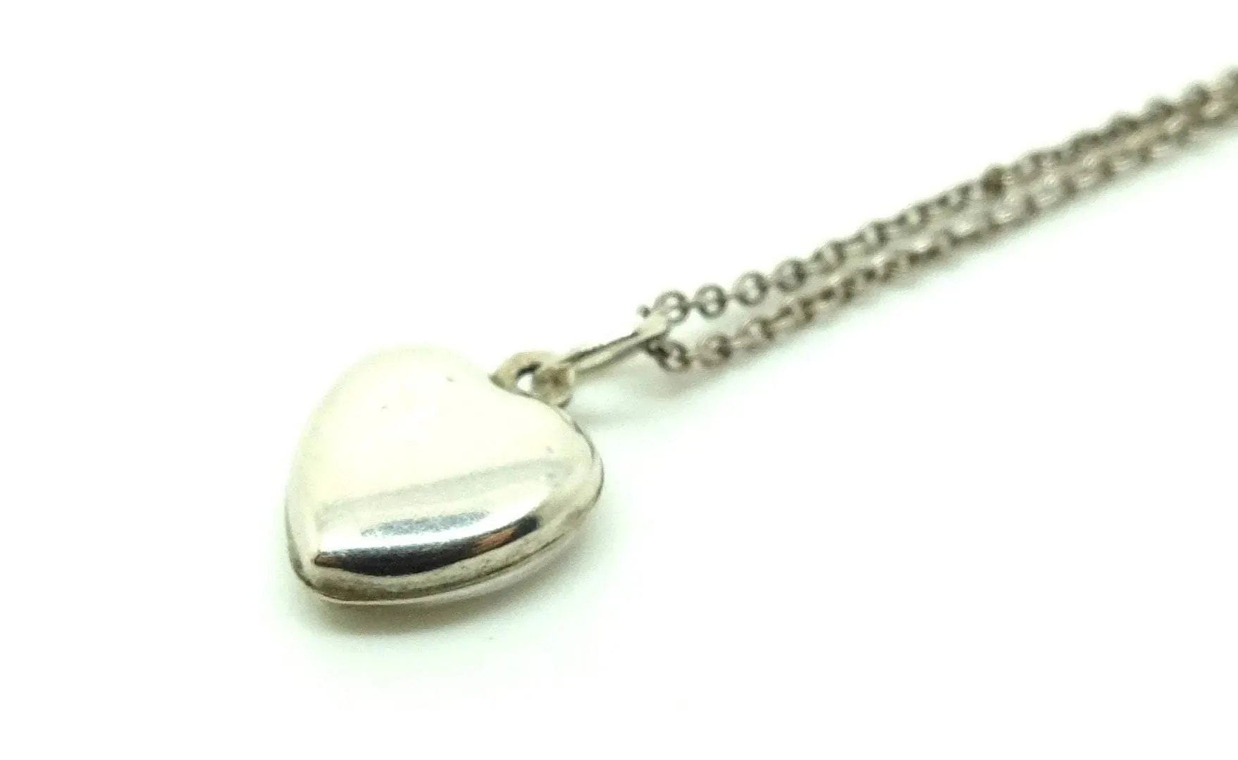 Vintage 1970s Tiny Silver Heart Pendant