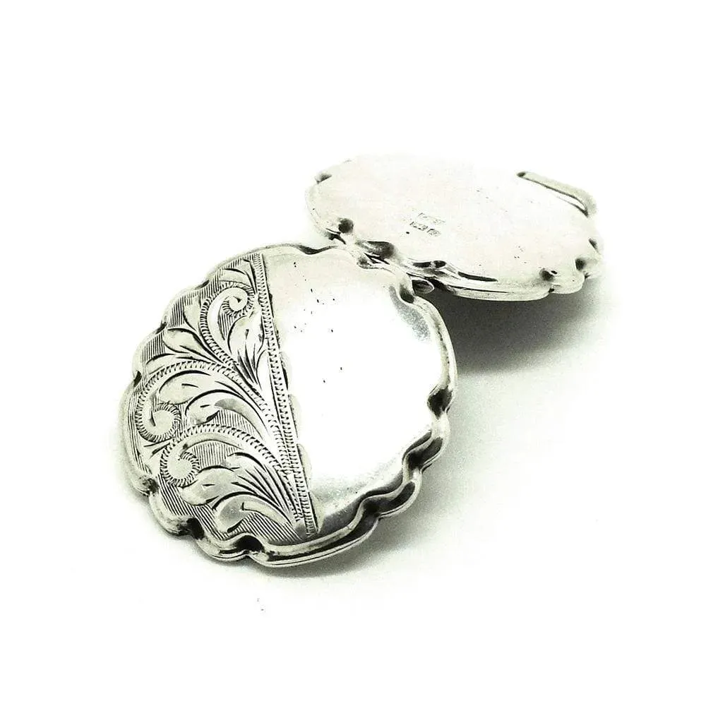 Vintage 1978 Large Oval Silver Locket Necklace