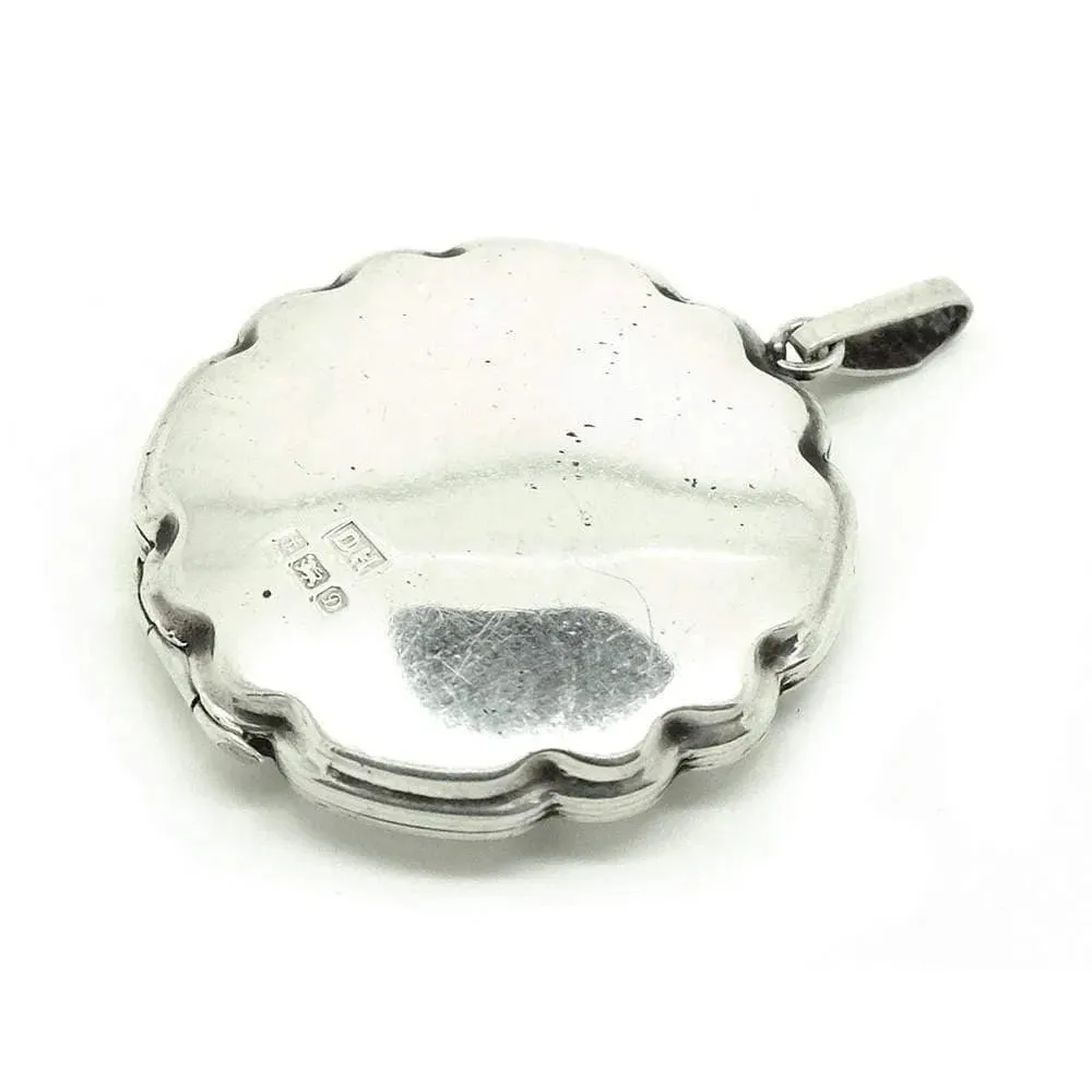 Vintage 1978 Large Oval Silver Locket Necklace