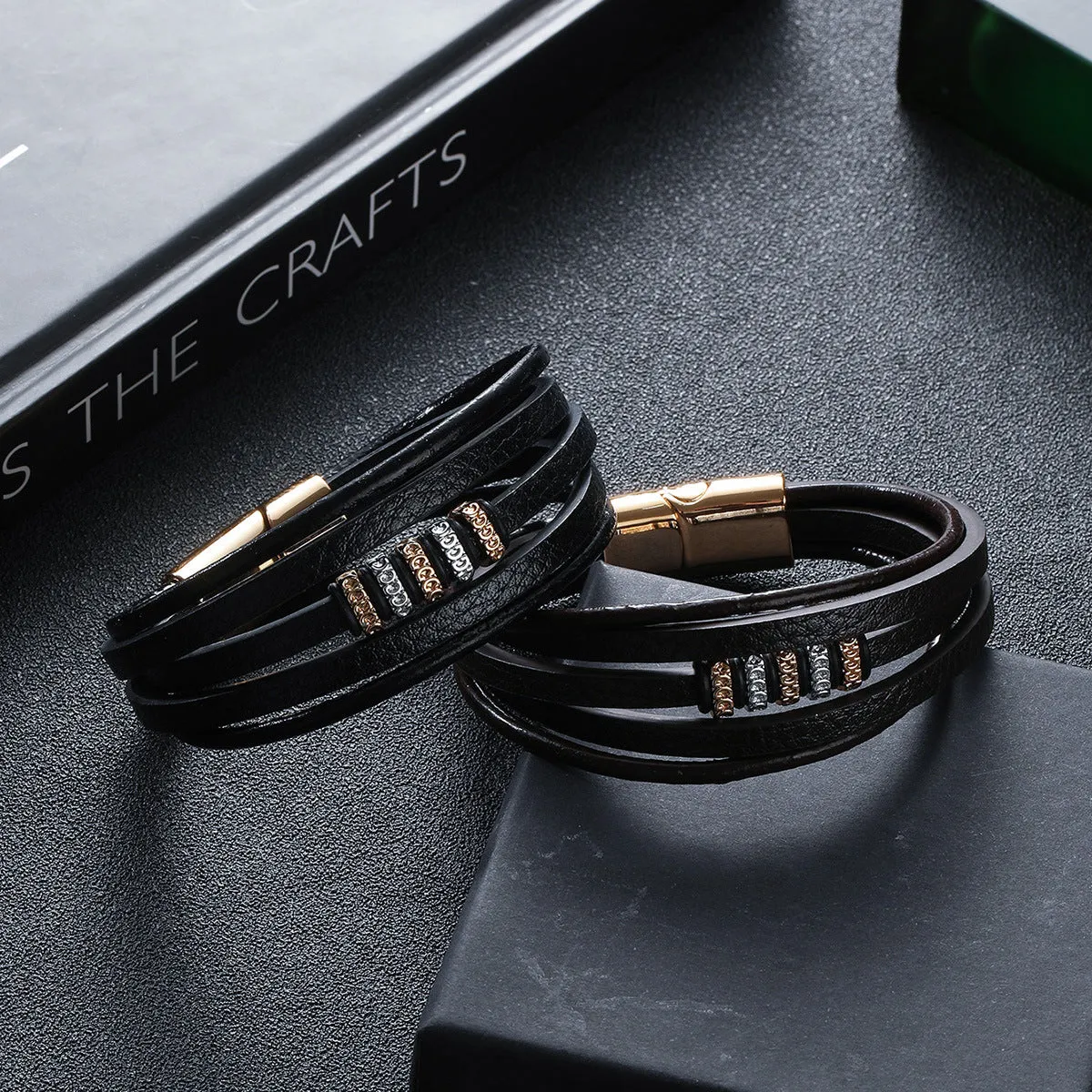 Wholesale Vintage Personalized Magnetic Buckle Men's Leather Bracelet